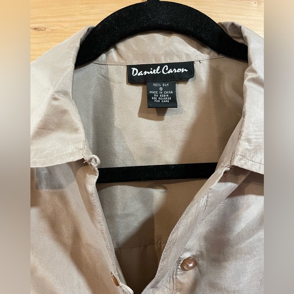 Daniel Caron Vintage Silk-Sleeve Button Down Top in Champagne Size S - Picture 3 of 5